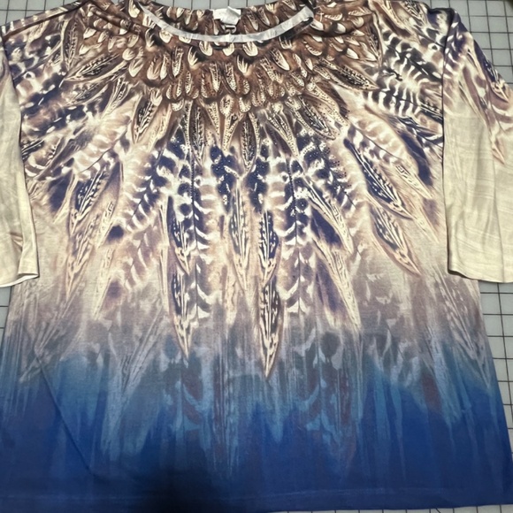 Chico’s Feathers pring  Beautiful top Tan Blue colors Size 3 equivalent to XL - Picture 5 of 15